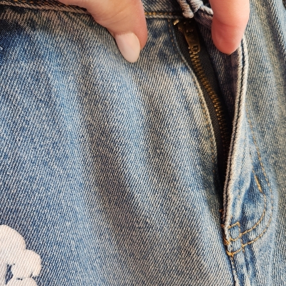 BLACK ICON WHITE PEONE FLORAL WOMEN'S JEANS HIGH RISE STRAIGHT LEG SIZE 34 NWOT - Picture 4 of 7